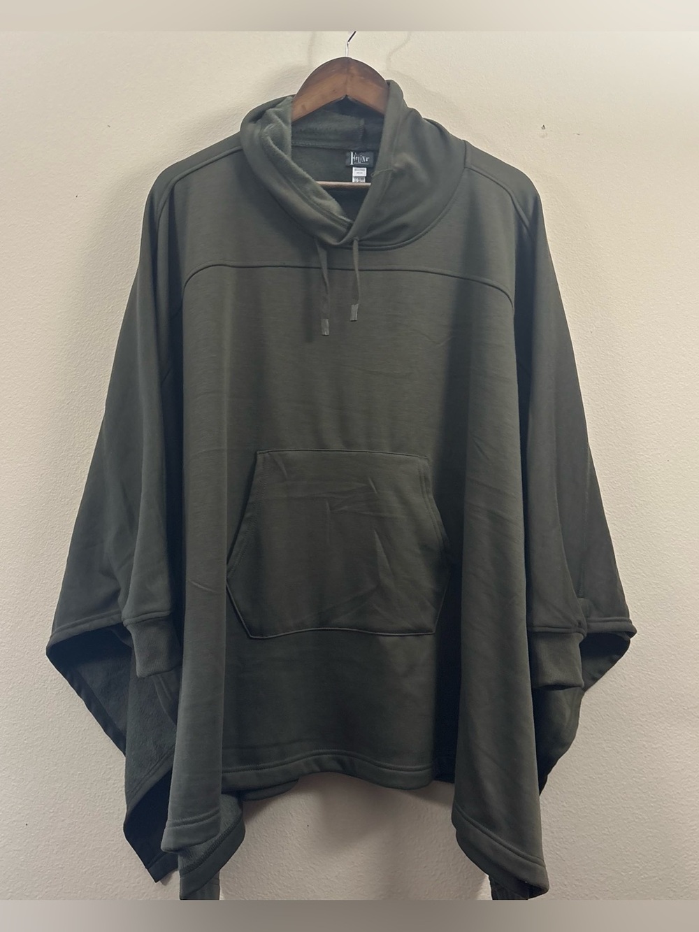 olive green fleece-lined sweatshirt poncho by Felina One size cowl neck lounge